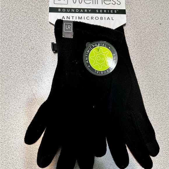 NWT Women’s UR Wellness Antimicrobial Tech-Friendly Fleece Gloves, One Size - Picture 2 of 4